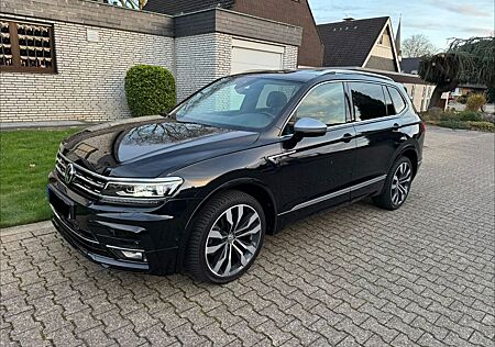 VW Tiguan Allspace Volkswagen 2.0 TDI R-Line 4MOTION 7-Sitzer