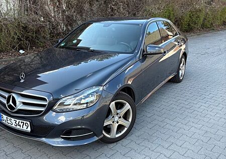 Mercedes-Benz E 200 BlueTEC AVANTGARDE AVANTGARDE