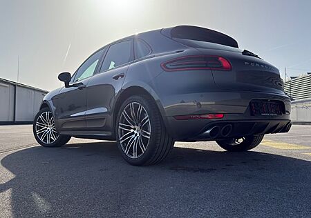 Porsche Macan Turbo - Approved I 1. Hand I 21 Zoll