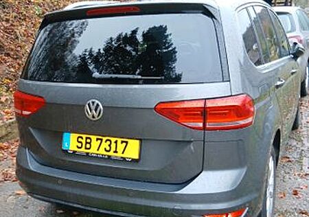 VW Touran Volkswagen 1.6 TDI SCR DSG 115Ps