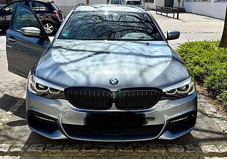 BMW 530d xDrive Touring A -