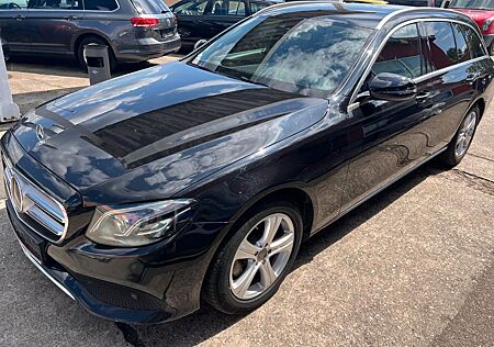 Mercedes-Benz E 220 E -Klasse T-Modell d 4Matic