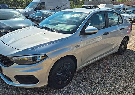 Fiat Tipo Pop, erst 35000 Km gelaufen !