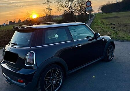 Mini John Cooper Works Cooper S 211 PS