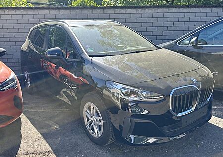 BMW 2er 225 Active Tourer xDrive*AHK*Pano*Head-up*360Cam