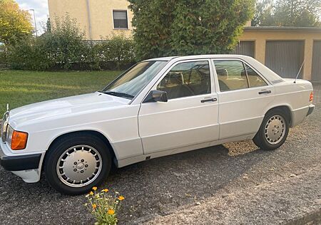 Mercedes-Benz 190 gebraucht kaufen Mercedes-Benz 190 W201 190E 2.0 Oldtimer H-Kennzeichen