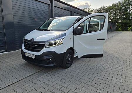 Renault Trafic Kasten/ mit Liegefläche / Camper / HU Neu