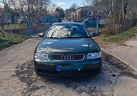 Audi A3 1.6 8l