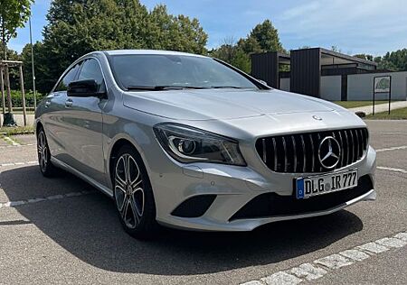 Mercedes-Benz CLA 180 - 2.Hand - TÜV NEU
