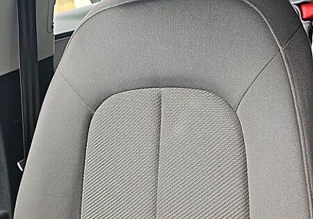 Audi A6 2.0 TDI Avant -
