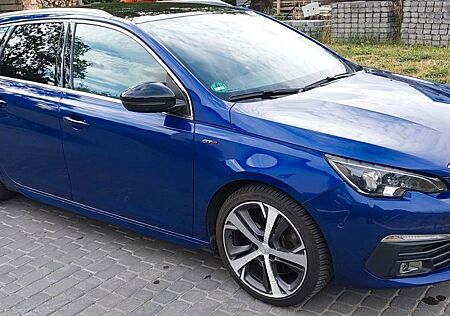 Peugeot 308 PureTech 225 EAT8 GT SW Glasdach