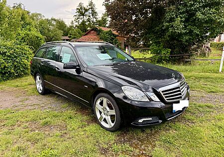 Mercedes-Benz E 250 CGI T BlueEFFICIENCY AVANTGARDE