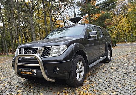 Nissan Navara gebraucht kaufen Nissan Navara Double Cab SE 4X4-Hardtop-LKW Zulassung