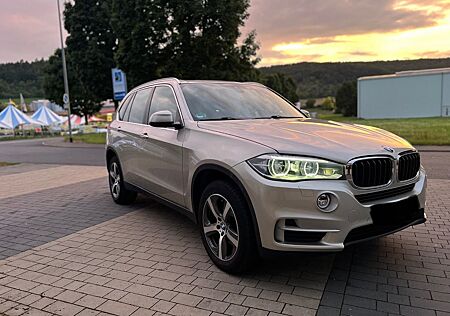 BMW X5 xDrive30d - *Pano*HuD*360°*8bereift*7sitze*