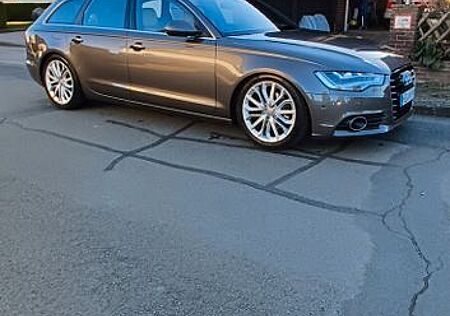 Audi A6 2.0TDi Avant Business Plus Vollausstattung