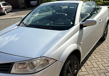 Renault Megane Coupé-Cabriolet Dynamique 2.0 16V Dyn...
