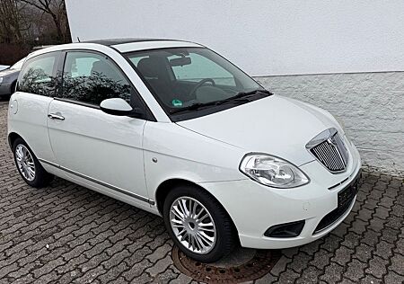Lancia Ypsilon 1.2 8V Oro Klima Panorama