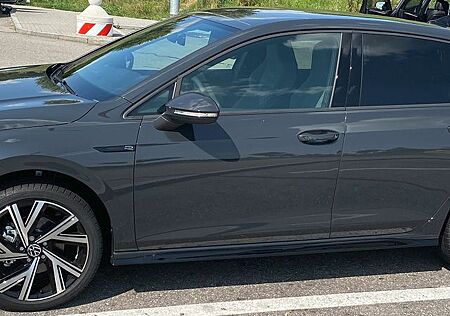VW Golf Volkswagen 1.5 TSI OPF 96kW R-Line R-Line