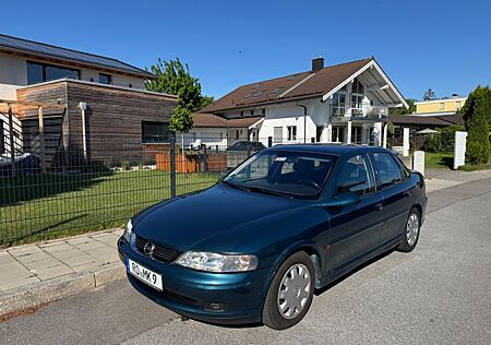 Opel Vectra 1.6 16V - TÜV bis 10.2026