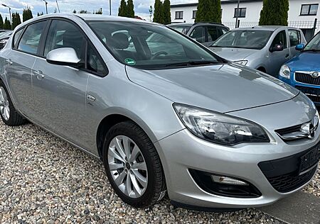 Opel Astra J Lim. 5-trg. Active 1.4 TURBO, 1.HAND