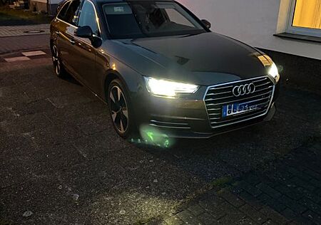 Audi A4 2.0 TDI Avant -