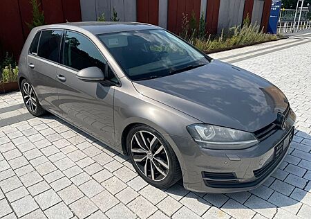 VW Golf Volkswagen VII 4Motion*Tüv neu*LED*Volles Scheckheft*