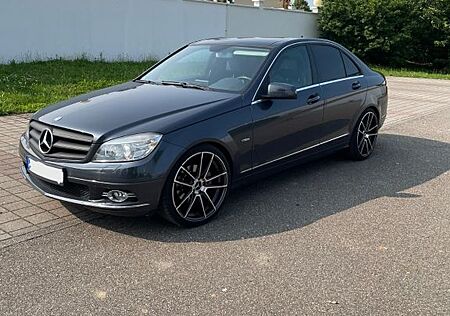 Mercedes-Benz C 200 CGI AVANTGARDE Autom.