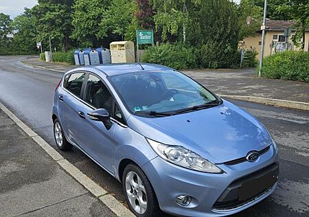 Ford Fiesta 1,25 60kW Titanium, SHZ, Klima, Bluetooth