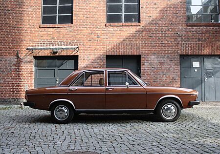 Audi 100