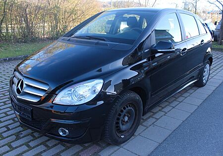 Mercedes-Benz B 180 +AUT+XENON+TEMP+SHZ+KLIMA