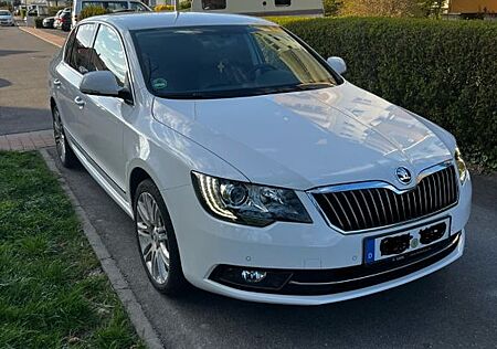 Skoda Superb 2.0 TDI 125kW Green tec DSG Elegance ...