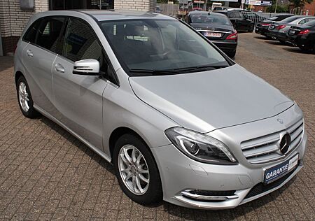 Mercedes-Benz B 200 *Bi Xenon*Memory*Navi*7Gang-Auto.*schw.AHK*