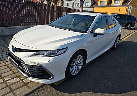 Toyota Camry 2.5 hybrid 131kw