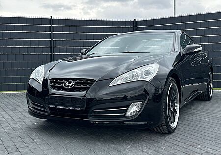 Hyundai Genesis 3.8 Coupé*AUTOMATIK*LEDER*SHZ*PDC*
