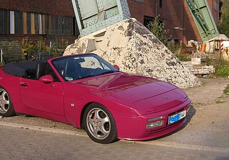 Porsche 944