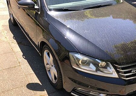 VW Passat Variant Volkswagen 2.0 TDI DSG 125kW R-Line BMT ...