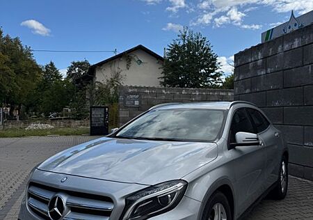 Mercedes-Benz GLA 220 CDI