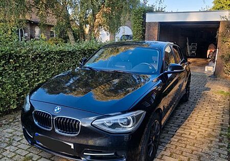 BMW 118i Sport Line Sport Line