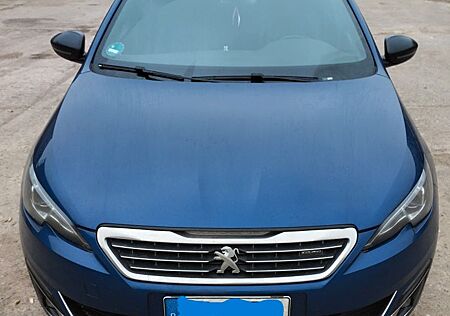 Peugeot 308 SW GT BlueHDi 210 Automatik+AHK+Tempomat