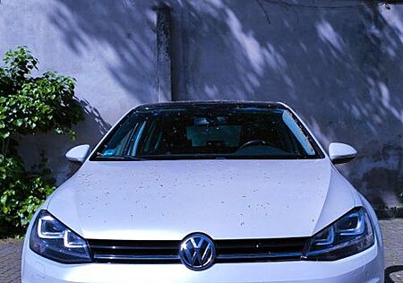 VW Golf Volkswagen 1.4 TSI BMT Highline 140 Ps