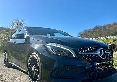 Mercedes-Benz A 180 AMG Line AMG Line