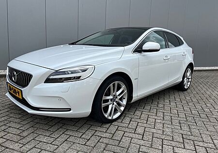 Volvo V40 2.0 D2 Inscription AUT/ Panorama