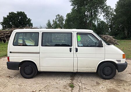 VW T4 Caravelle Volkswagen 2,5-l-Diesel TDI 65kW Standard