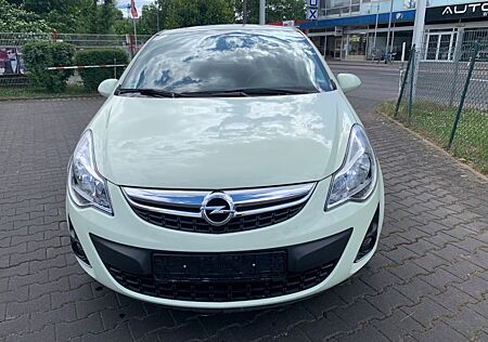 Opel Corsa D Satellite