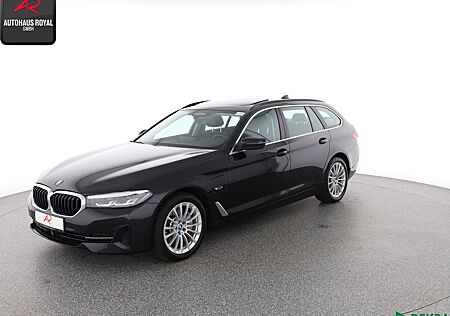 BMW 530 e T PANO,ACC,CARPLAY,KAMERA,TOTWINKEL,1.HAND