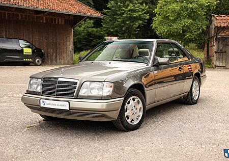 Mercedes-Benz E 320 Coupe 60tkm, Scheckheft, 5-Gang Aut.