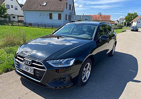 Audi A4 30 TDI S tronic Avant - ACC, CarPlay,Panorama