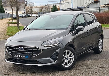 Ford Fiesta Titanium*1.Hand*RFK*LED*AppleCar*LHZ*SHZ*