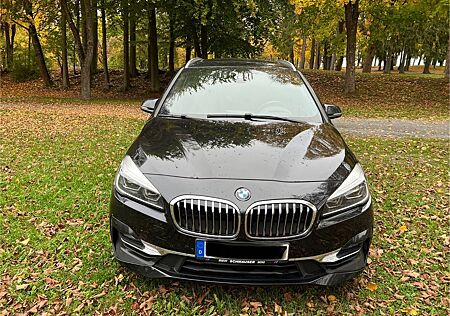 BMW 2er 218i Gran Tourer Luxury Line M-Paket Pano