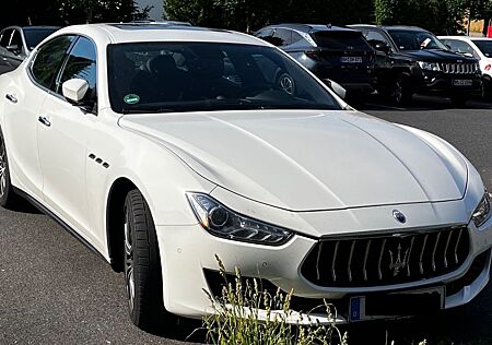 Maserati Ghibli 3.0 V6 Diesel 275HP -